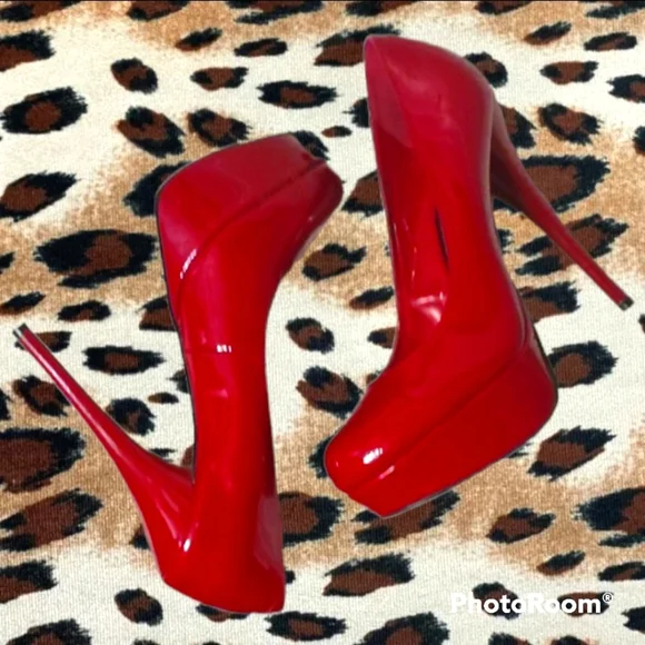 STEVE MADDEN CARYSSA Platform Pump Red - Picture 1 of 4